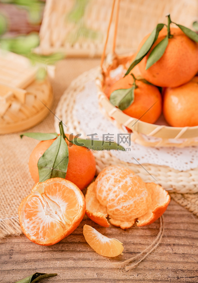 水果新鲜桔子柑橘美味摄影图配图