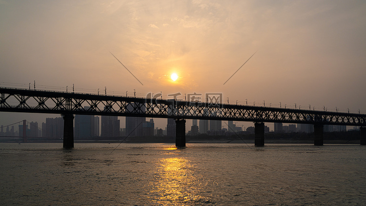 武汉城市建筑夕阳桥长江大桥长江