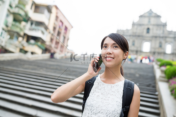 浅谈澳门移动电话的女人