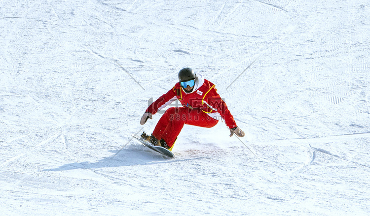 滑雪竞技上午人物冬季素材摄影图