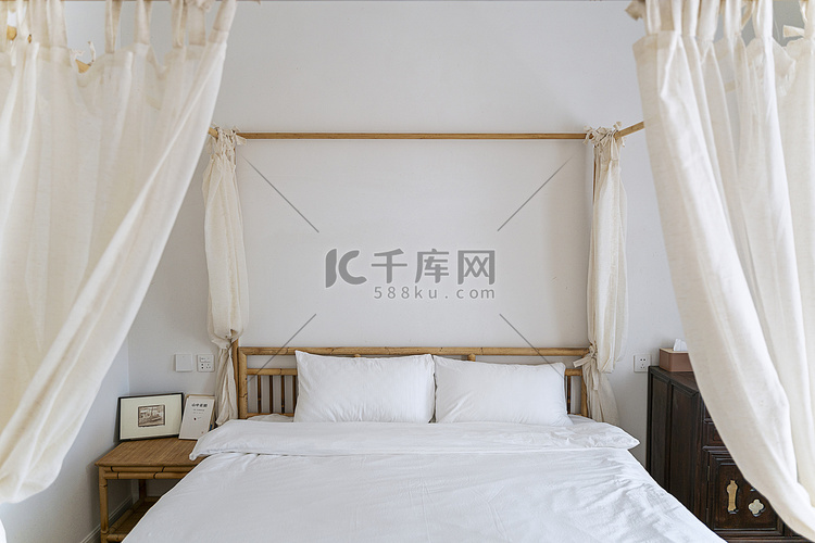 中式风格室内卧室装修摄影图配图