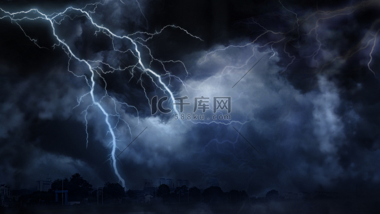 极端雷电天气雷阵雨乌云暴雨摄影