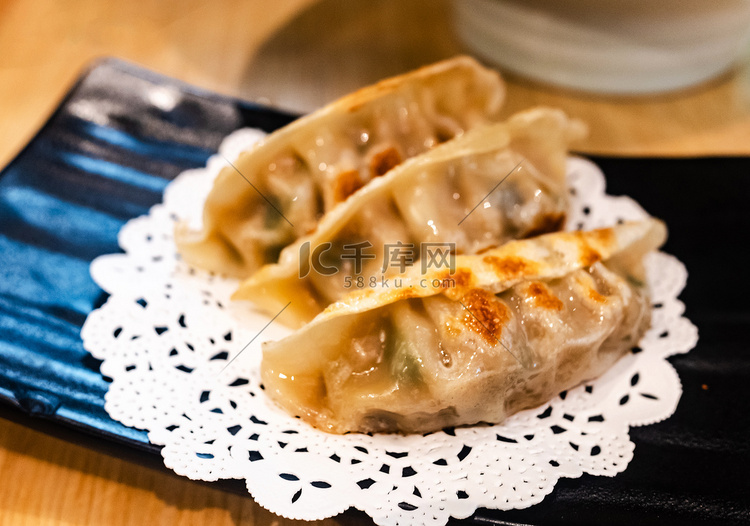 饺子煎饺美食小吃食品摄影图配图