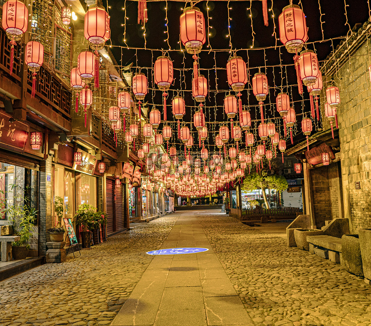 福建泰宁古城古巷夜景摄影图配图