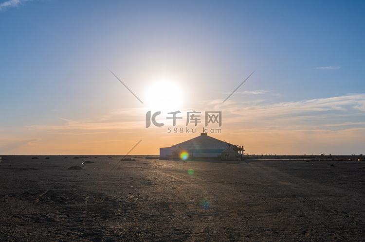 蒙古包日落日落地面室外旅游摄影