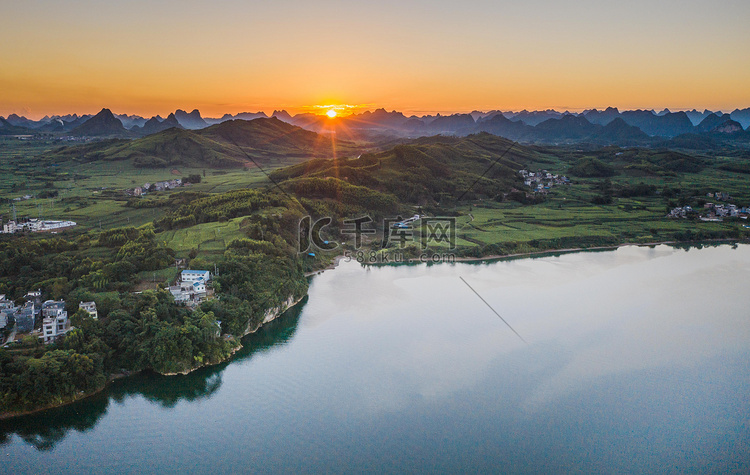 自然风光夕阳山峰河流知青城航拍