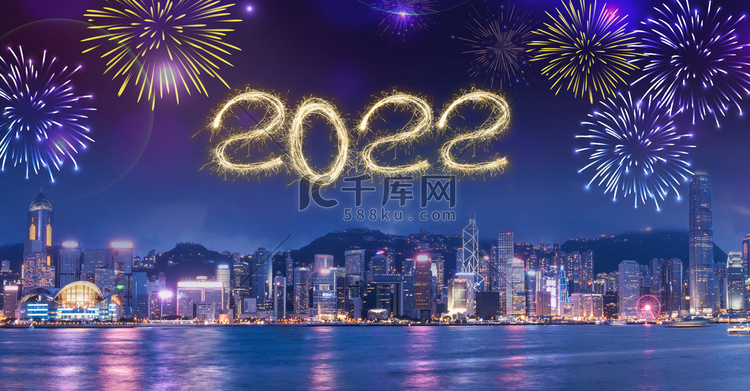 新年春节2022夜晚放烟花摄影