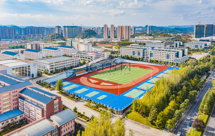 学校中午球场篮球场航拍摄影图配