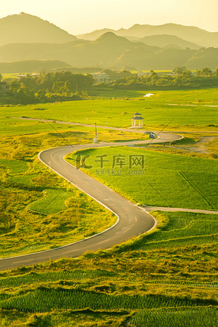 乡村公路下午公路高坡摄影摄影图