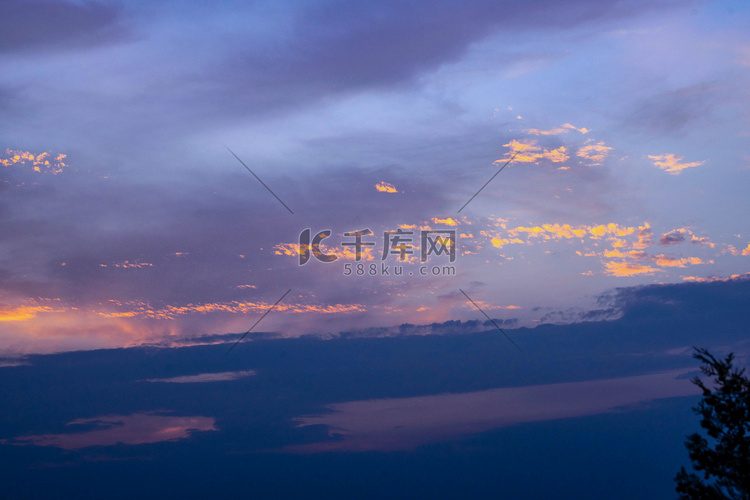 日落晚霞夕阳彩云天空落日摄影图