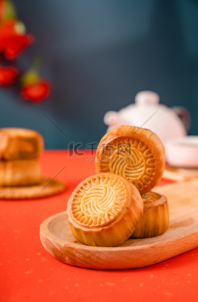 中秋月饼美食传统节日食品摄影图