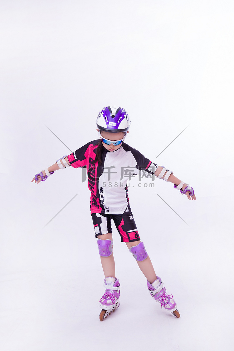 轮滑的小女孩轮滑运动体育人像摄