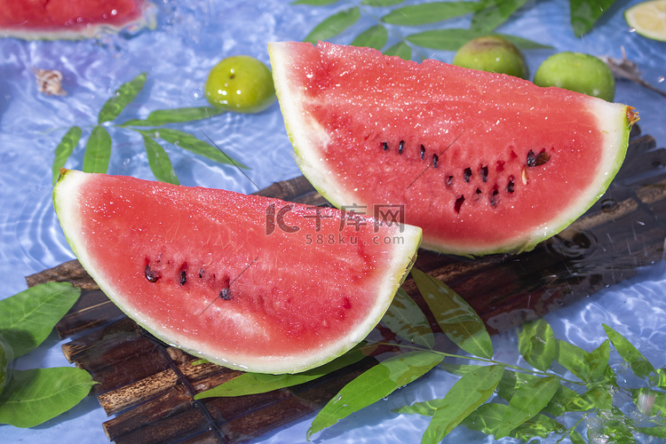 水果白天西瓜室内美食实拍摄影图