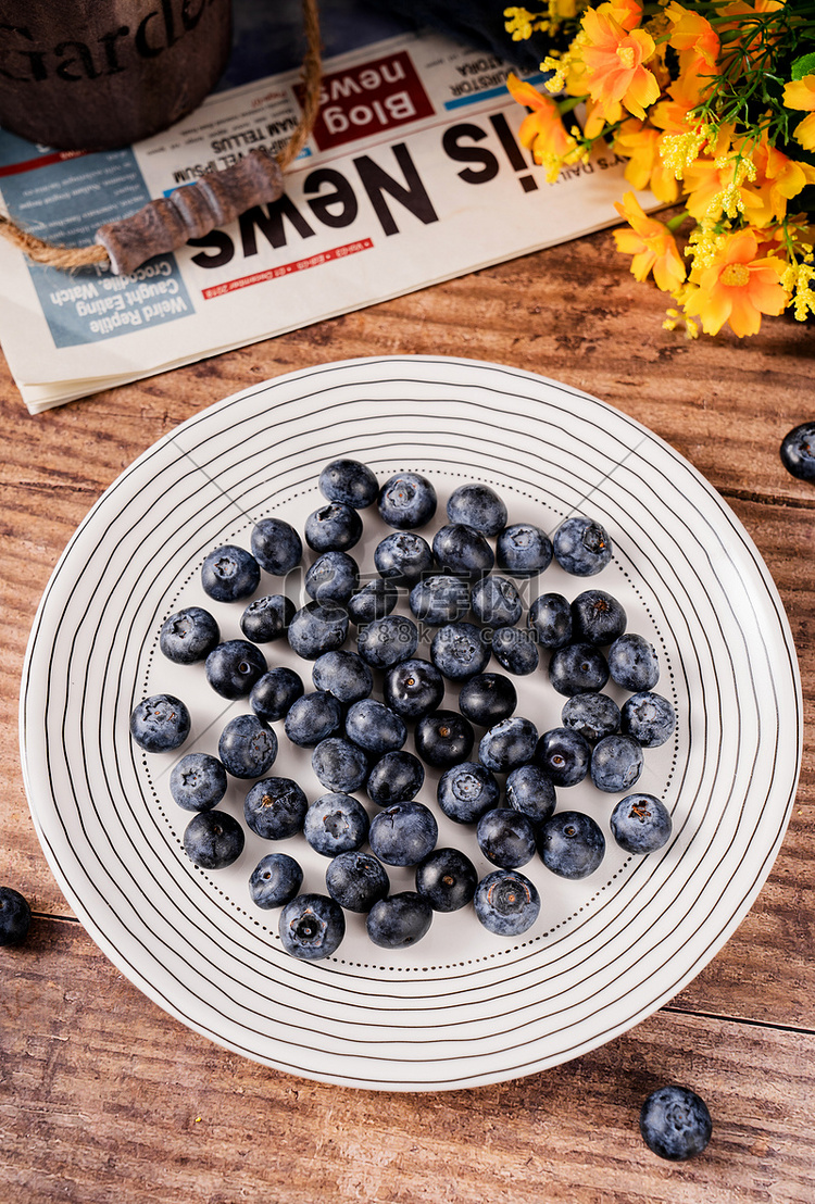 营养新鲜蓝莓水果鲜果摄影图配图