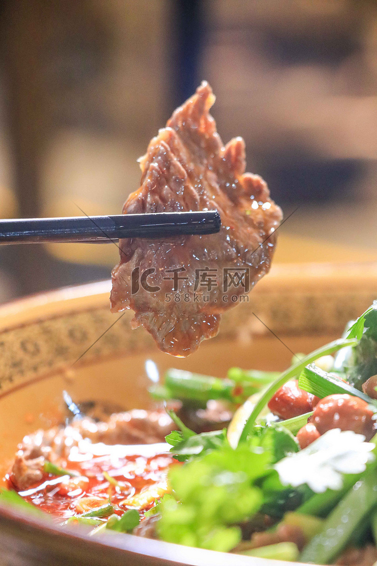 美食中午筷子夹香橙牛肉餐厅夹肉