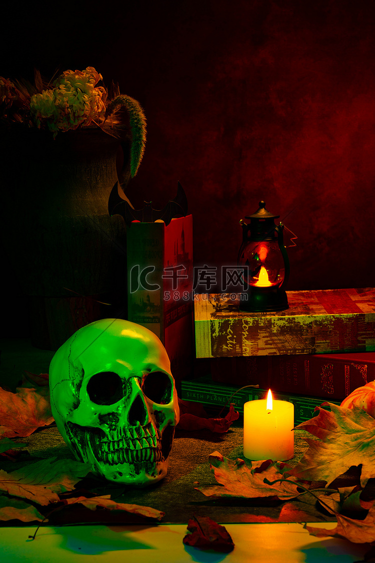 万圣节夜晚恐怖骷髅室内蜡烛摄影
