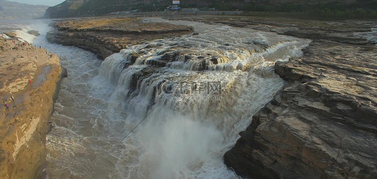 风景洪水简约黄河水翻滚海报