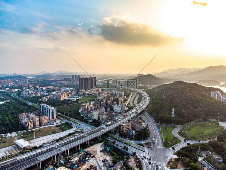 乡村夕阳高速公路日落航拍摄影图