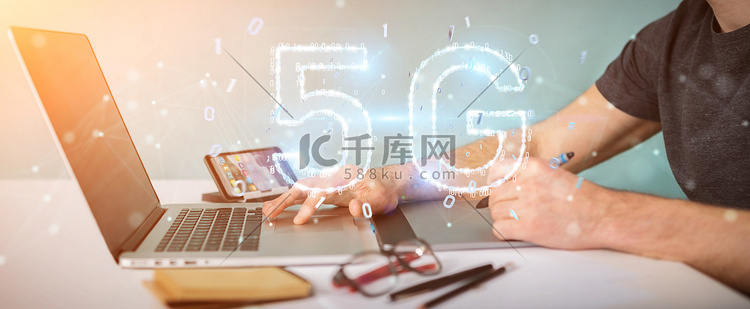 使用5g 网络数字全息图3d 