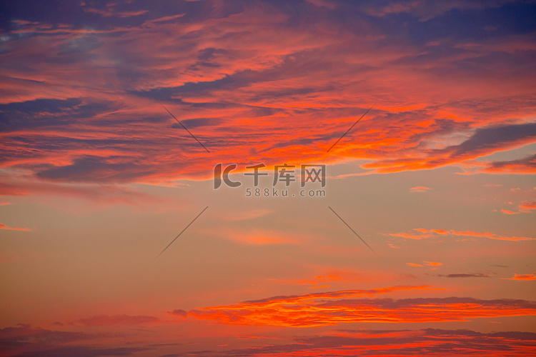 夏天日落风光夕阳天空晚霞户外夕