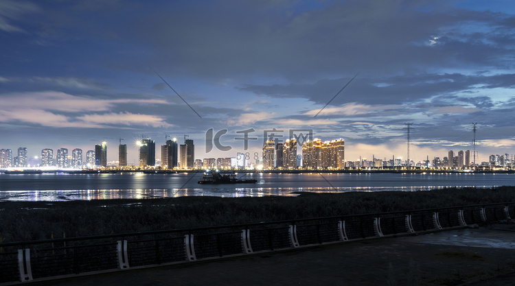 温州市滨水城市夜晚大楼城市无摄