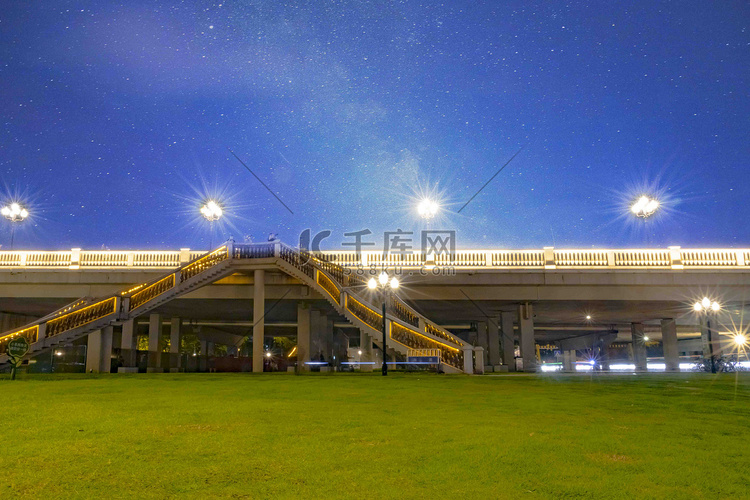 大桥晚上夜景二沙岛晚上摄影图配