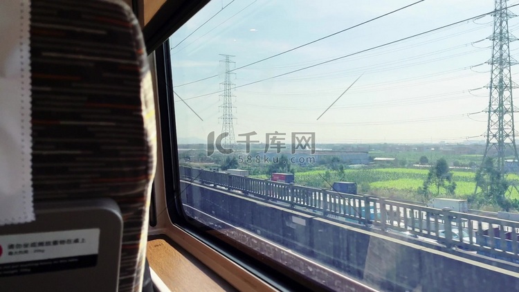 行驶中的火车高铁窗外风景