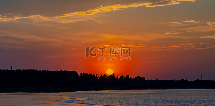 夏天风光傍晚云彩户外天空夕阳西