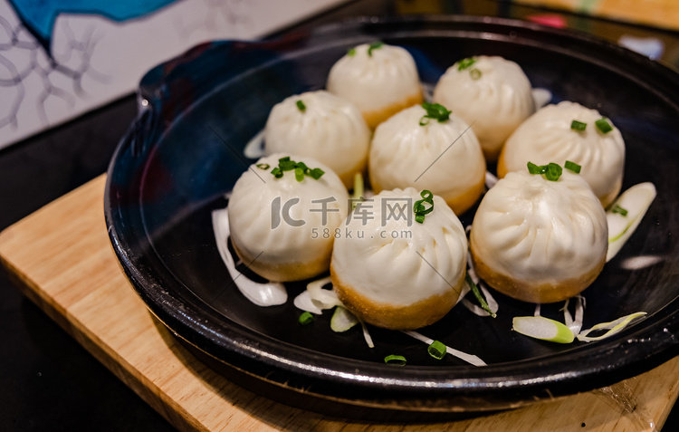 包点美食点心生煎包餐饮摄影图配