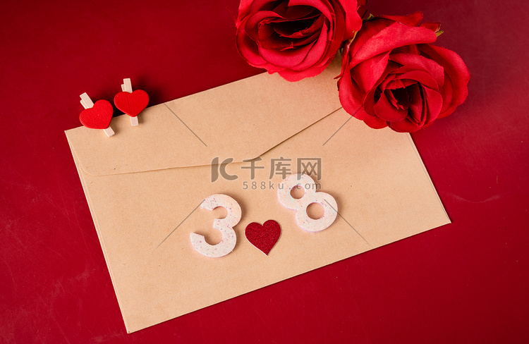 妇女节三八女神节玫瑰信封摄影图