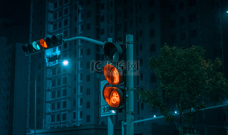 夜景生活夜晚户外道路信号灯摄影