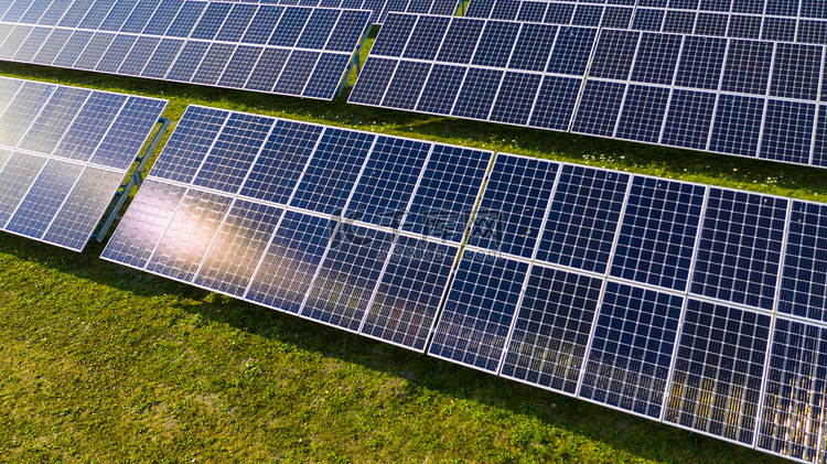 新能源，太阳能电池板，替代能源