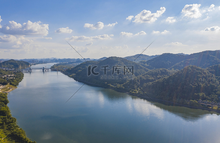 自然中午山川河流湖边航拍摄影图
