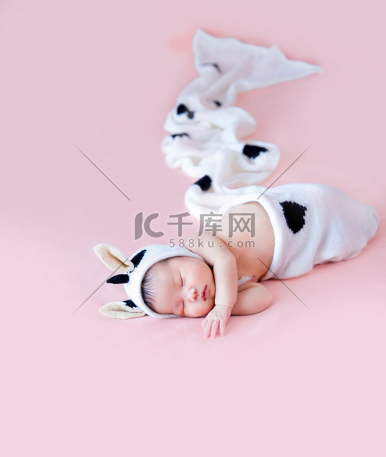 婴儿新生三胎小婴儿人像摄影图配