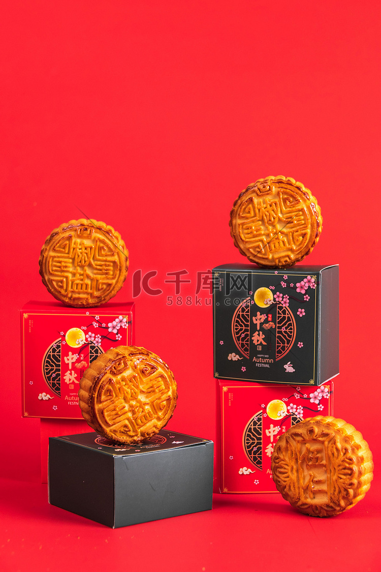 中秋节月饼室内中国风传统节日摄