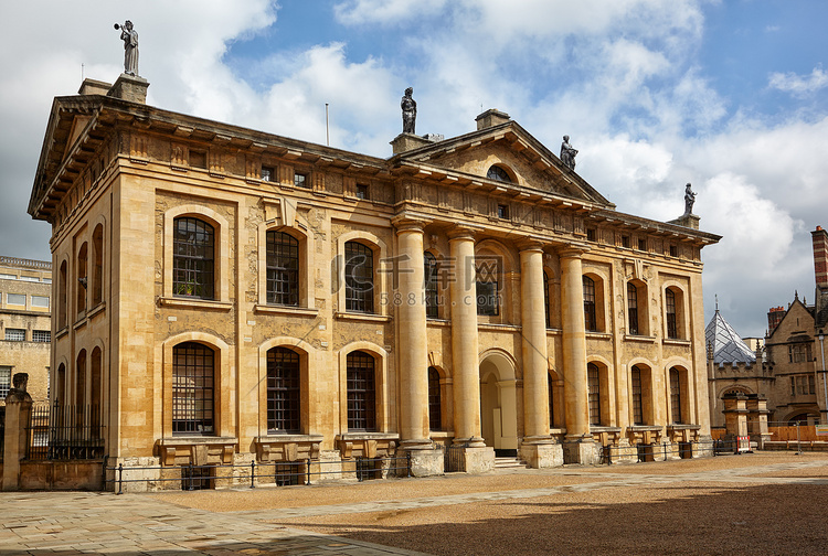 克拉伦登建筑是牛津大学18世纪