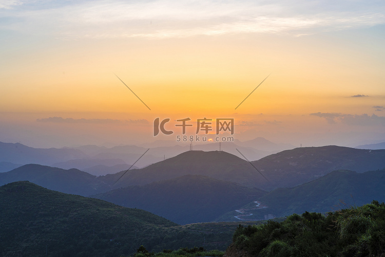 夕阳山峰下午山峰山上无摄影图配