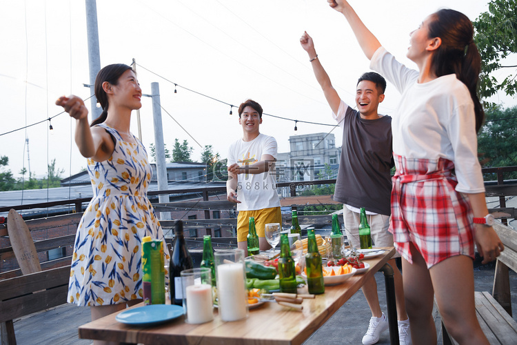 青年人聚会