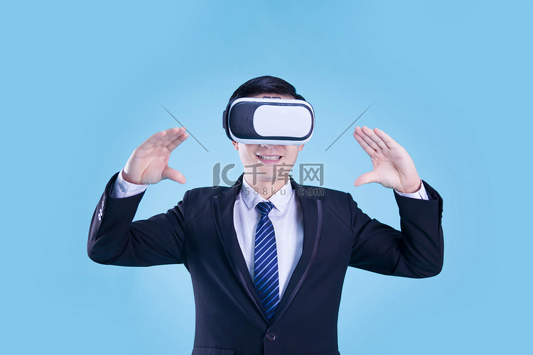 人像VR眼镜科技职场商务摄影图