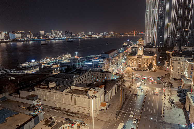 武汉城市交通夜晚交通建筑群沿江