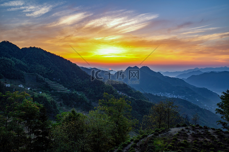 旅游早晨太阳山区无摄影图配图