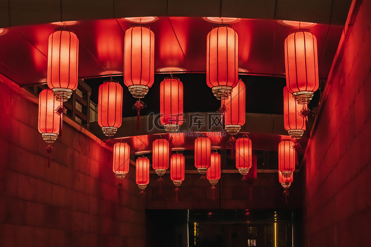 古风建筑夜晚红灯笼走廊旅游摄影