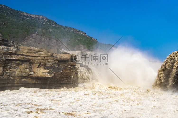 壶口瀑布中午山河瀑布动态摄影图