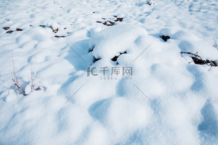 下雪冬天白天雪地户外无摄影图配