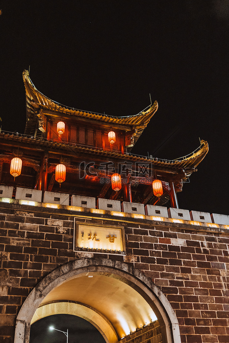 中式古建筑古典小镇夜景摄影图配