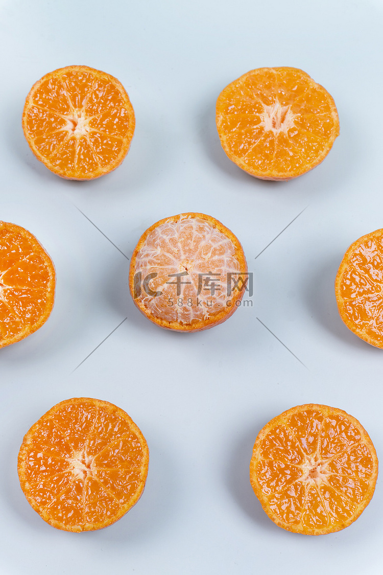 水果排列切开的砂糖小橘子新鲜食