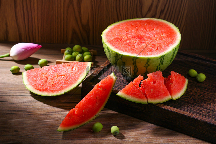 静物棚拍红色西瓜水果蔬果摄影图