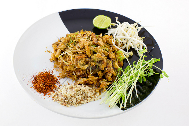 泰国菜: 垫泰国与虾米、 黄豆