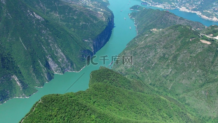 航拍高空俯瞰三峡自然风光祖国山