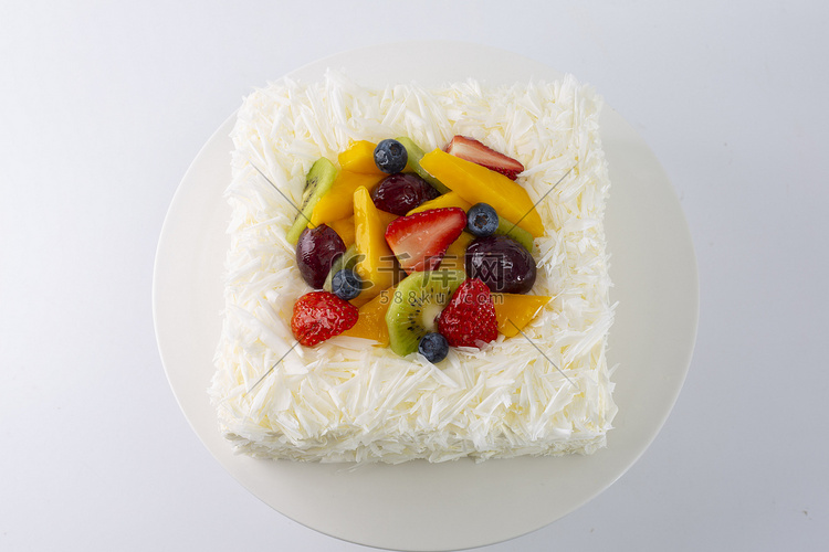 蛋糕糕点精致甜品鲜果蛋糕店白巧